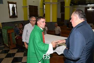Lomo Magullo le da la bienvenida a su nuevo párroco/Francisco Javier Santana.